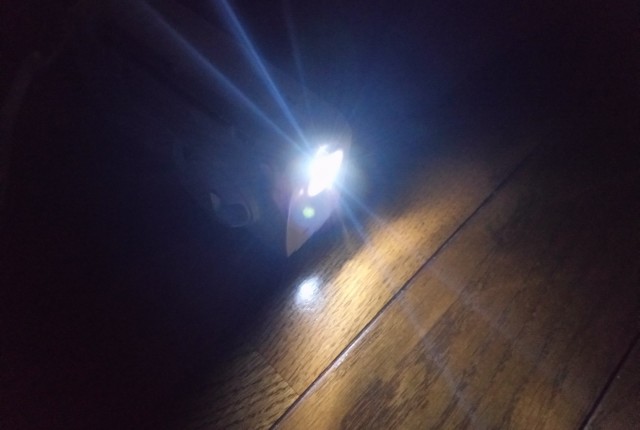 暗闇で着けたTY-JKR5のLEDライト